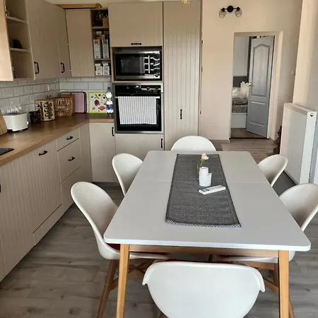 Pine&chill Apartment Balatonalmadi